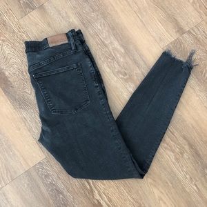 Madewell 9” - High-rise skinny raw hem button fly